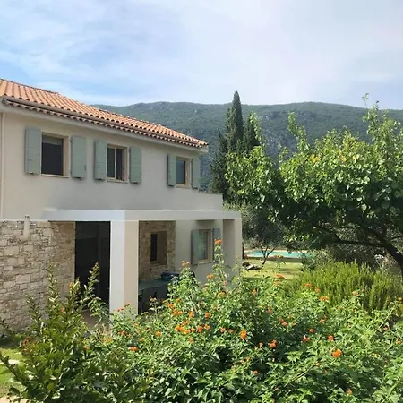 Lithia Дом отдыха *