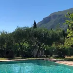 Nyaraló Lithia *