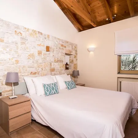 Lithia * Áno Korakiána